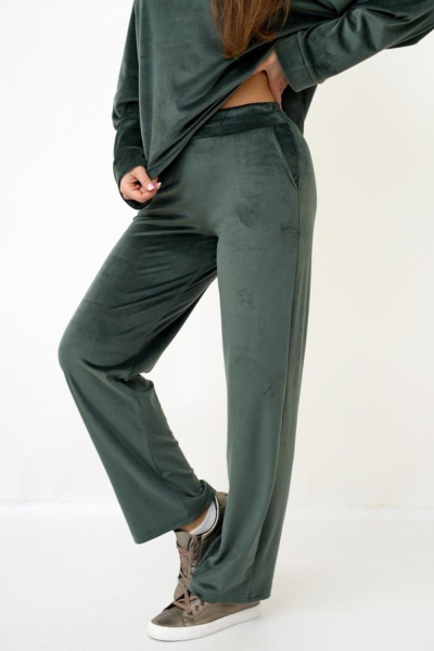 e0299ee0-a700-40a7-ae13-a6281444ec30